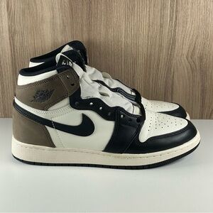 Nike Air Jordan 1 Retro High OG Dark Mocha 575441-105 GS Size 7Y / Women’s 8.5
